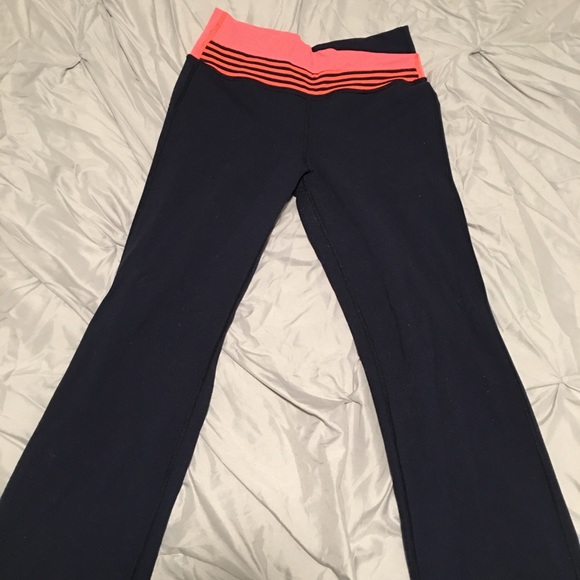 Lululemon Size 6 pants - Picture 2 of 4
